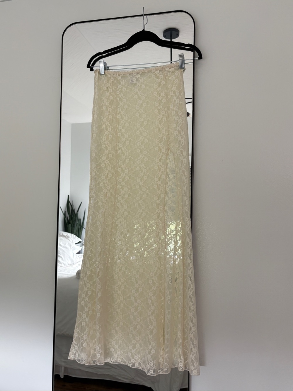 Women's Lace Maxi Skirt in Cream
